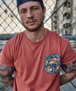 Alternative view of RF Resist & Persist - Active Tee