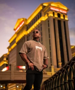 Alternative view of SC Oversized Skull Shield - Washed Brown